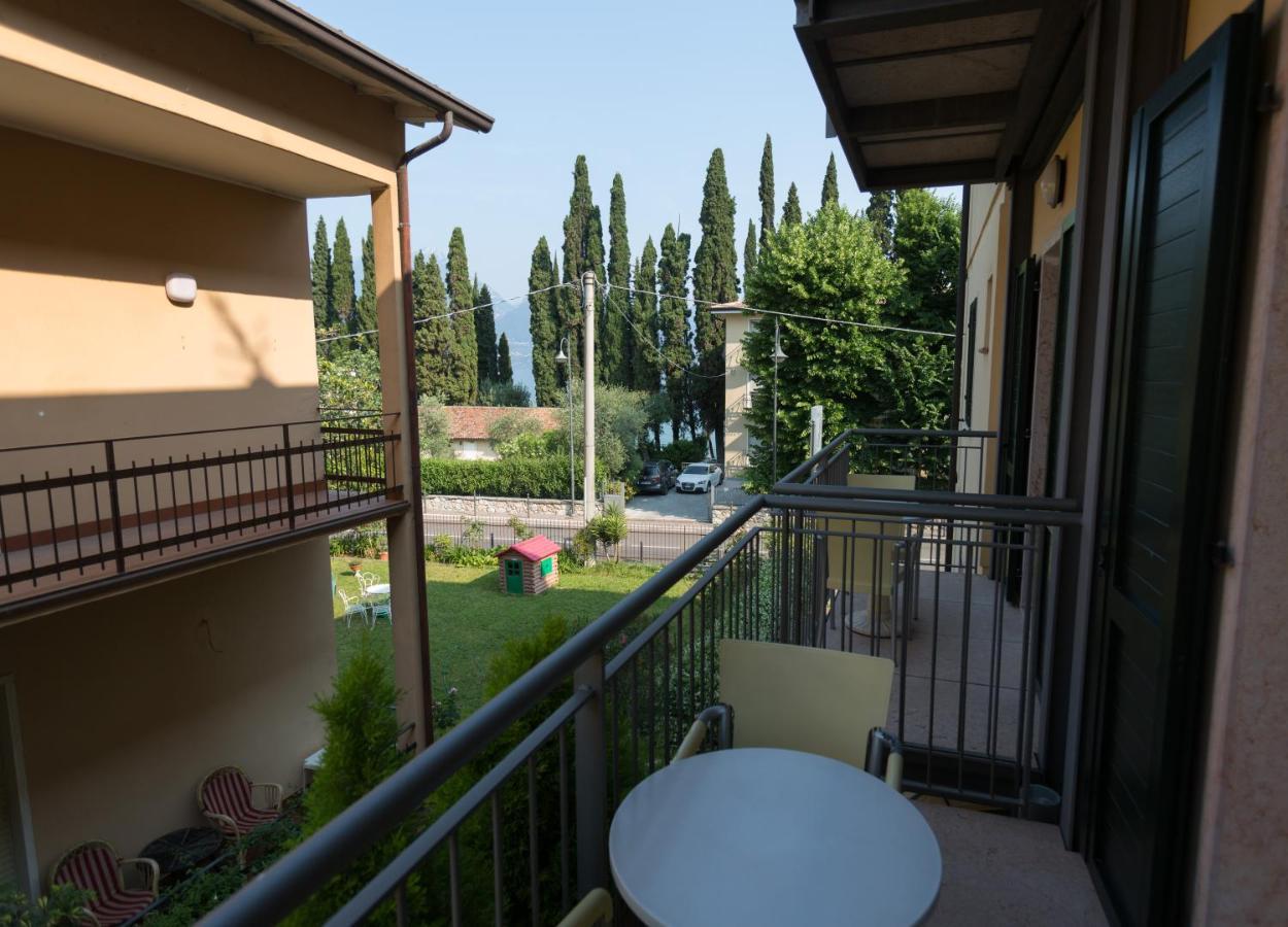 Hotel Al Caval Torri Del Benaco Buitenkant foto