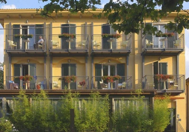 Hotel Al Caval Torri Del Benaco Buitenkant foto